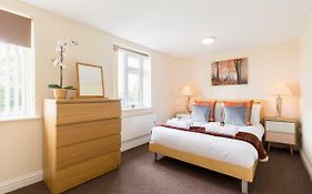 Stayford Apartments, Meriden - Near Nec